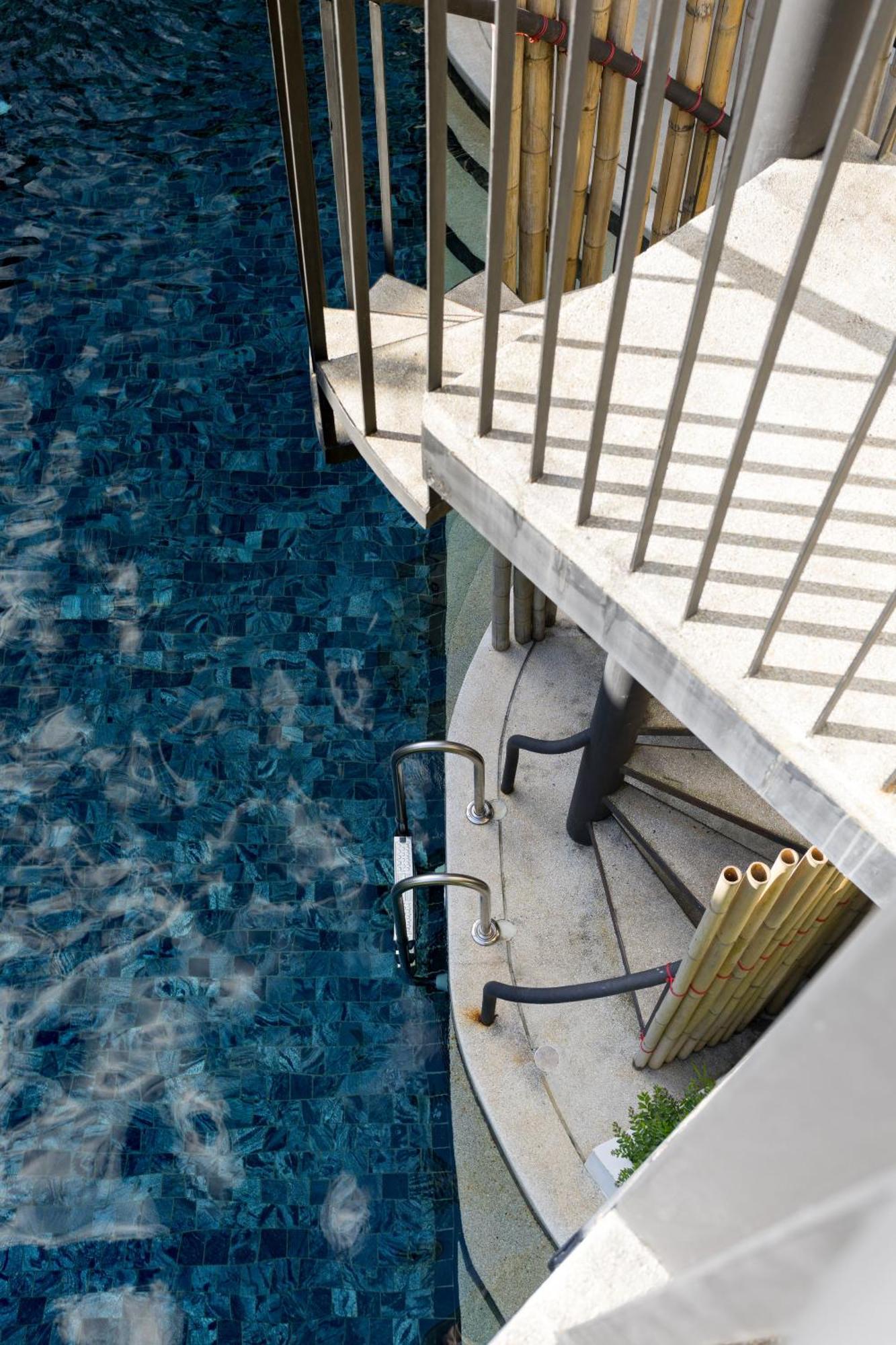 Anana Ecological Resort Krabi - Sha Extra Plus Ao Nang Exterior foto A swimming pool with a concrete floor